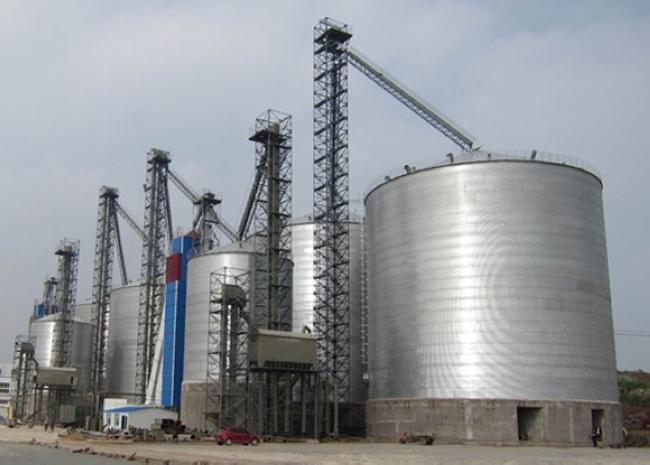 辽阳大型钢板库构造参数及水泥储存质量